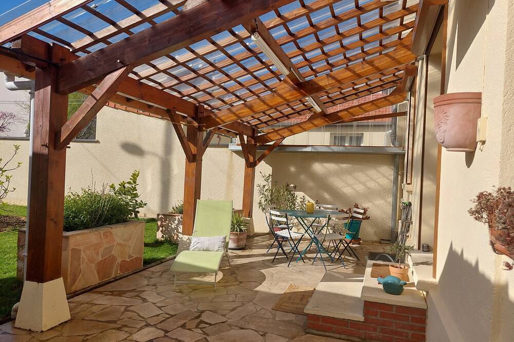 Maison de Village de 70 m2 à 800 Mètres du Centre de Villefranche/saone in Villefranche-sur-Saône, Beaujolais