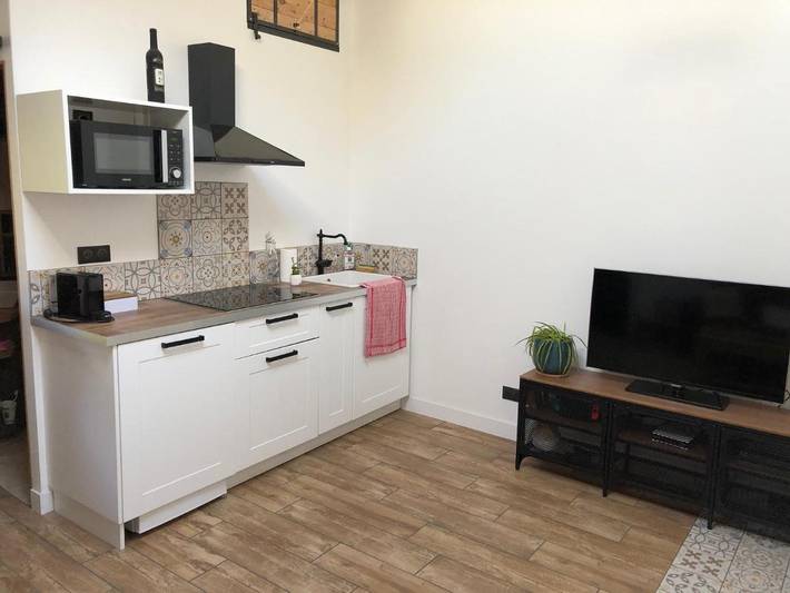 Gîte pour 2 personnes, avec balcon et vue à Reyrieux - 2