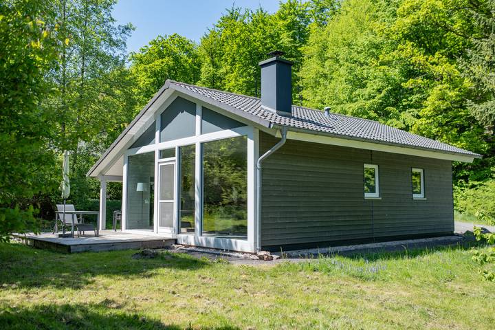 Ferienhaus für 5 Personen, mit Sauna und Garten sowie Pool und Ausblick am Rennsteig