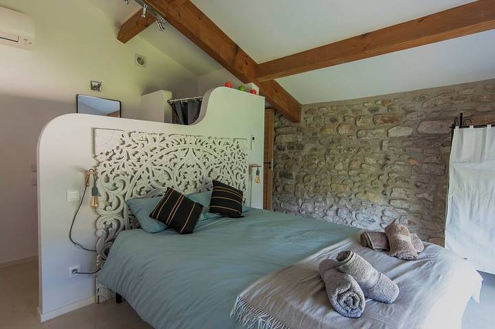 Gîte pour 10 personnes, avec jardin à Saint-Jean-de-Maruéjols-et-Avéjan - 2