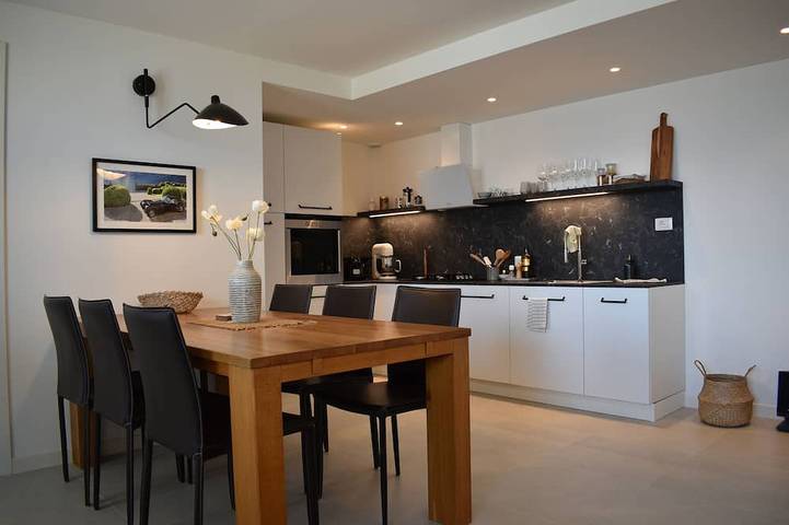 Ferienwohnung für 6 Personen, mit Terrasse und Garten in Pianello del Lario