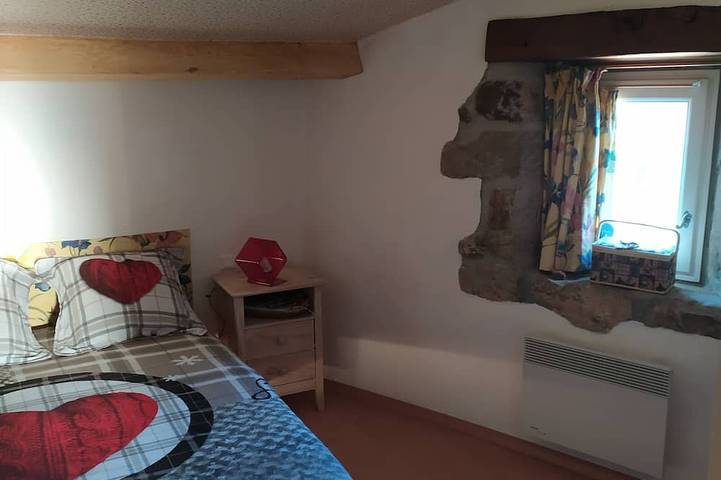 Location de vacances pour 10 personnes, avec jardin à Chirols - 2