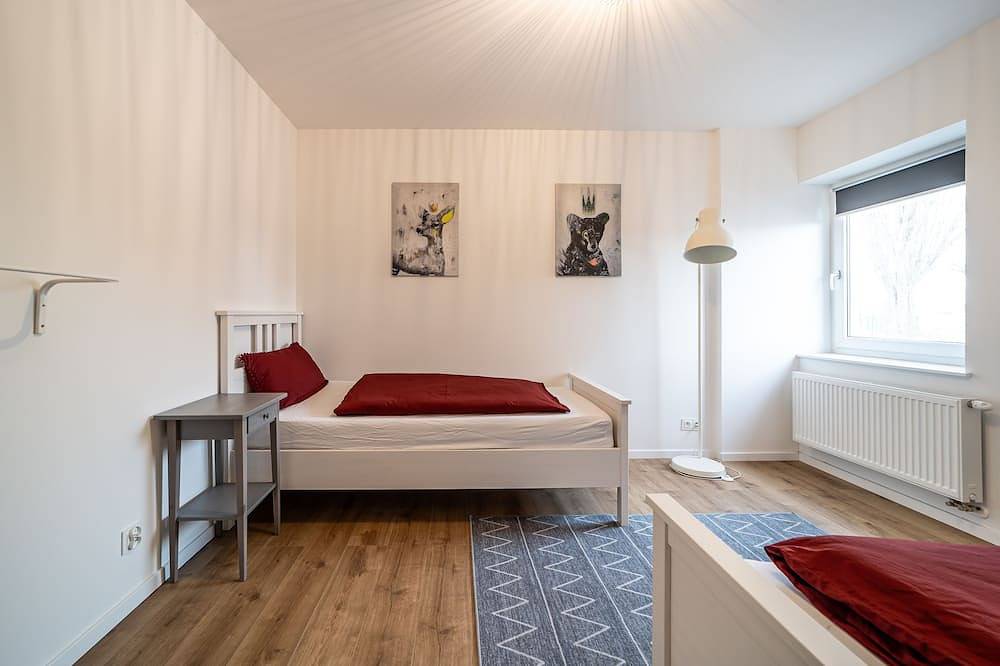 Ebenerdige, moderne Ferienwohnung mit viel Platz für die ganze Familie. in Westerhausen, Thale
