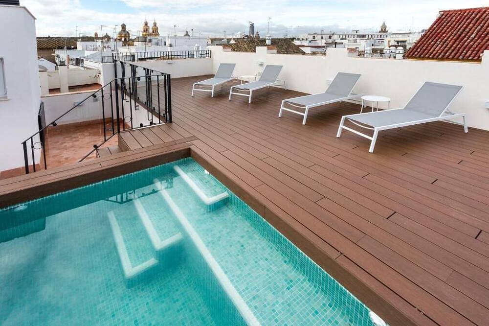 Old Town Building, Rooftop terrace with pool and views! - Several units in Casco Antiguo, Sevilla