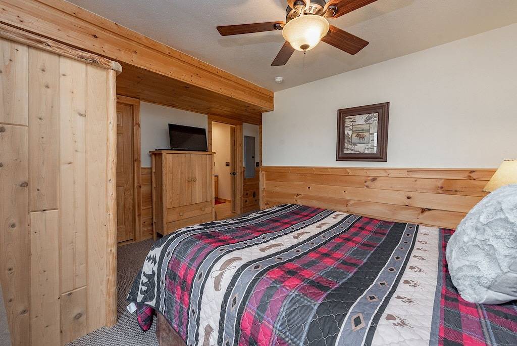 Log Cabin for 8 Guests in Deep Creek Lake, Garrett County