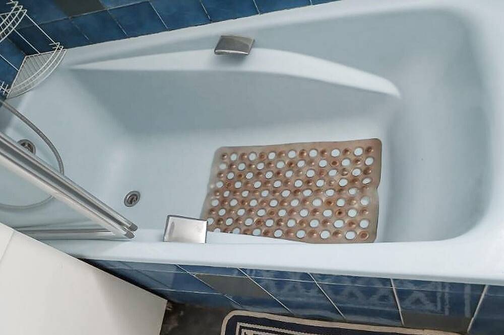 Cozy home in Venelles with private swimming pool, can be inside or outside in Venelles, Aix-en-Provence und Umgebung