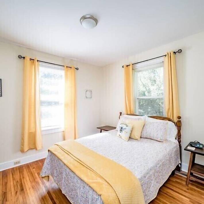 Vacation rental for 6 people, with yard in Lynchburg