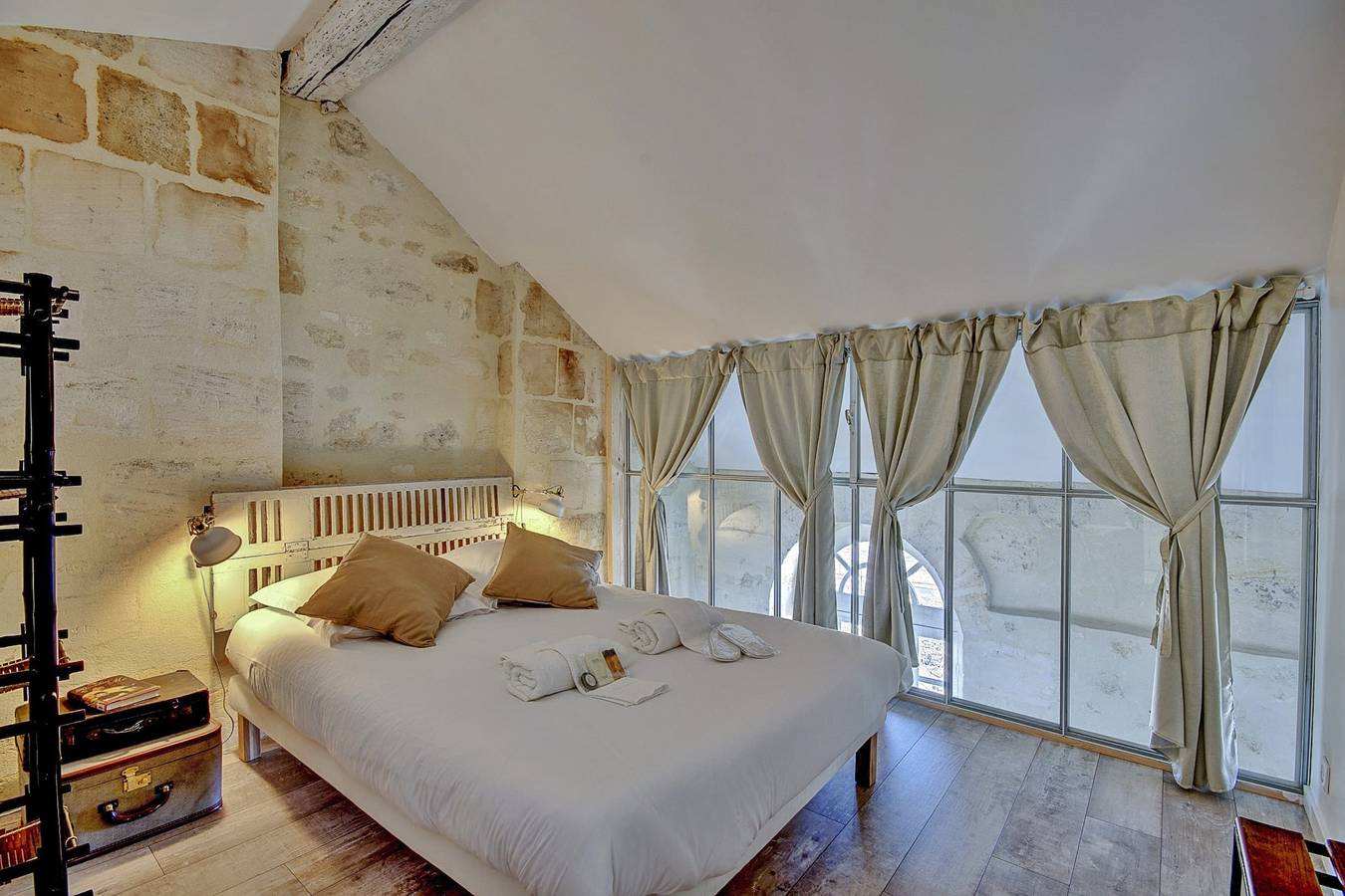 Appartamento intero, Magnificent Historic Duplex with View in Bordeaux in Bordeaux, Bordeaux e dintorni