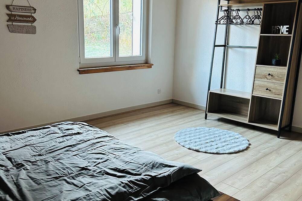 Appartamento intero, Spacious duplex apartment in Val-de-Travers, Massif du Jura