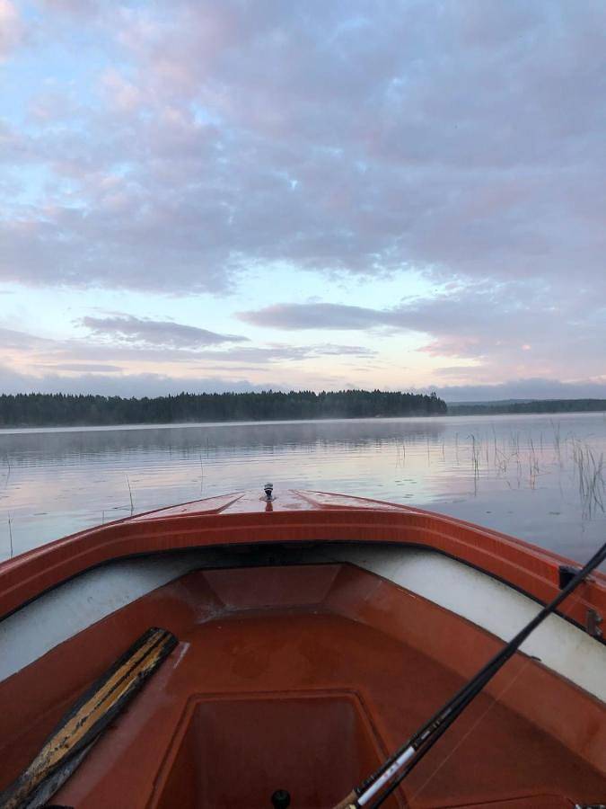 Underbar sjöutsikt nära bad och fiske in Storfors, Värmland