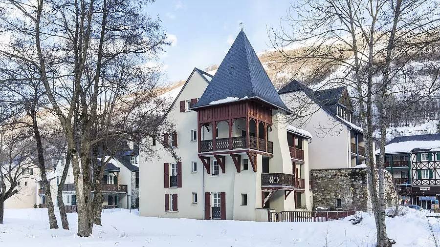 Appartement entier, Appartement 4 pièces avec coin nuit 9 personnes in Loudenvielle, Pyrénées