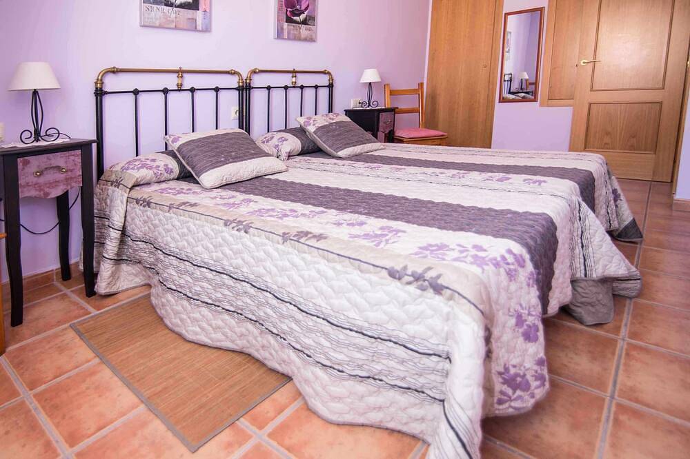 Entire apartment, Lodging next to the mountain in Beceite, Massis dels Ports