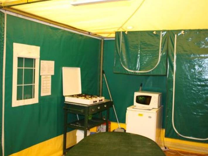 Tente pour 5 personnes, avec bassin pour enfant en Dordogne - 4