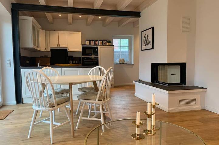 Luxus-Ferienhaus für 6 Personen, mit Sauna und Terrasse sowie Garten