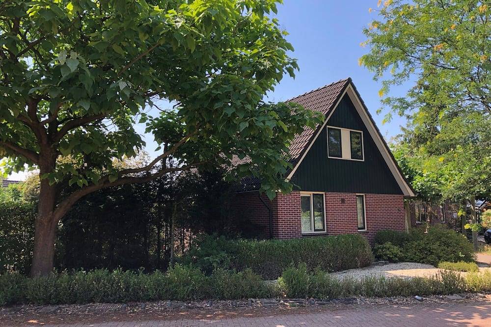 Geräumiges Ferienhaus mitten im Wald in Winterswijk, Achterhoek