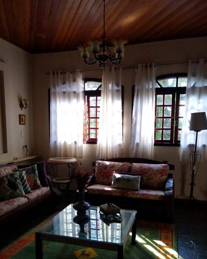 Casas e apartamentos de temporada para 7 pessoas, com balcão e piscina em São Roque