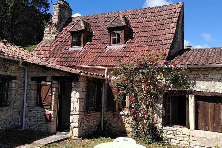 Location de vacances pour 2 personnes, avec Jardin à Allas-les-Mines