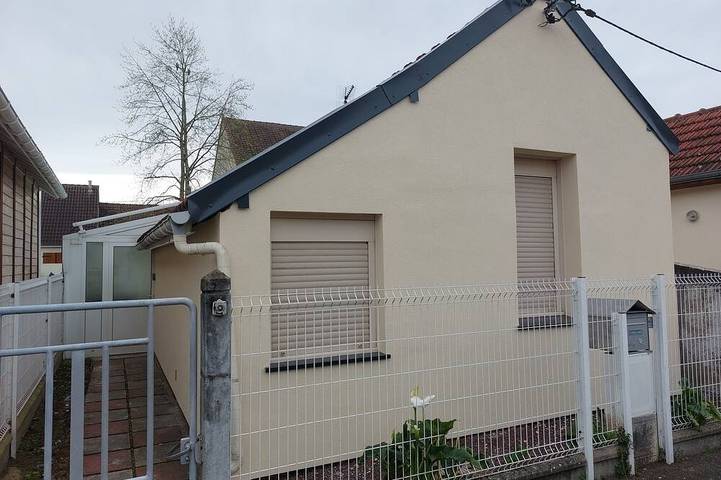 Haus mit 1 Schlafzimmer, 1 Veranda und eine Garage in der Nähe der Rennstrecke 24 Stunden in Le Mans, Sarthe