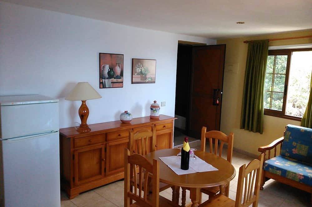Apartamento entero, Apartamento tranquilo con vistas al mar. in Agulo, La Gomera