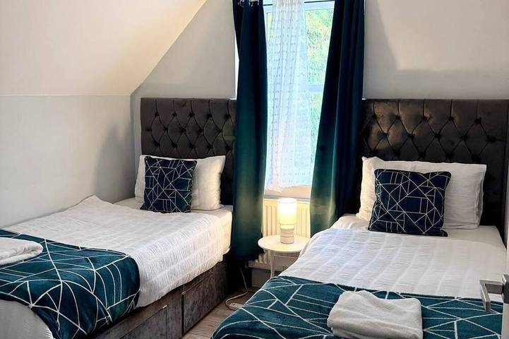 Ganze Wohnung, Modern Flat • Castle Views & Free Parking in Dover, Kent