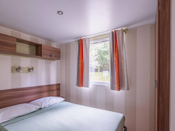 Camping  Val De Coise - Mobilheim 4 personen - Klassisch 2 Schlafzimmer 4 in Saint-Galmier, Montbrison