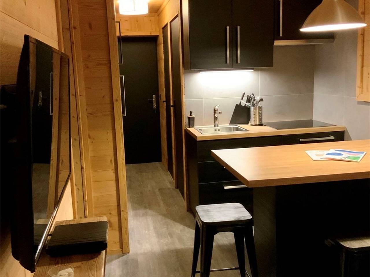 Hel leilighet, Renovated Apartment in Val Thorens - Ski-In/Ski-Out, Balcony, Wifi, Sleeps 4 in Val Thorens, Les Trois Vallées
