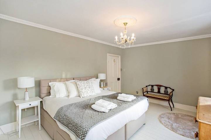 Location de vacances pour 7 personnes, avec balcon et jardin à Winchester - 4