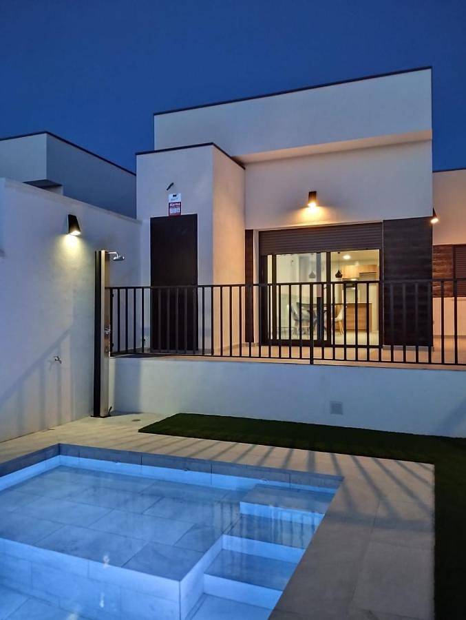 Casa de vacaciones para 6 personas, con terraza y piscina - 1