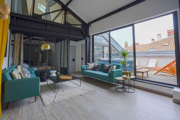 Gîte pour 11 personnes, avec terrasse dans Office De Tourisme De Montpellier