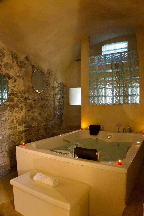 Gîte pour 2 personnes, avec jacuzzi et jardin à Mercury - 3