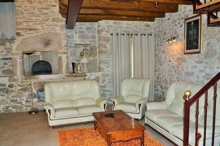 Location de vacances pour 6 personnes, avec piscine et jacuzzi à Latronquière - 2