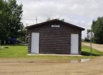 Log Cabin for 5 Guests in Saskatchewan, Canada, Picture 4