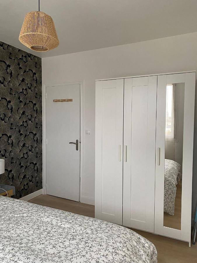 Appartement entier, One-Bedroom Apartment in Saint-Pierre-des-Corps, Région de Tours