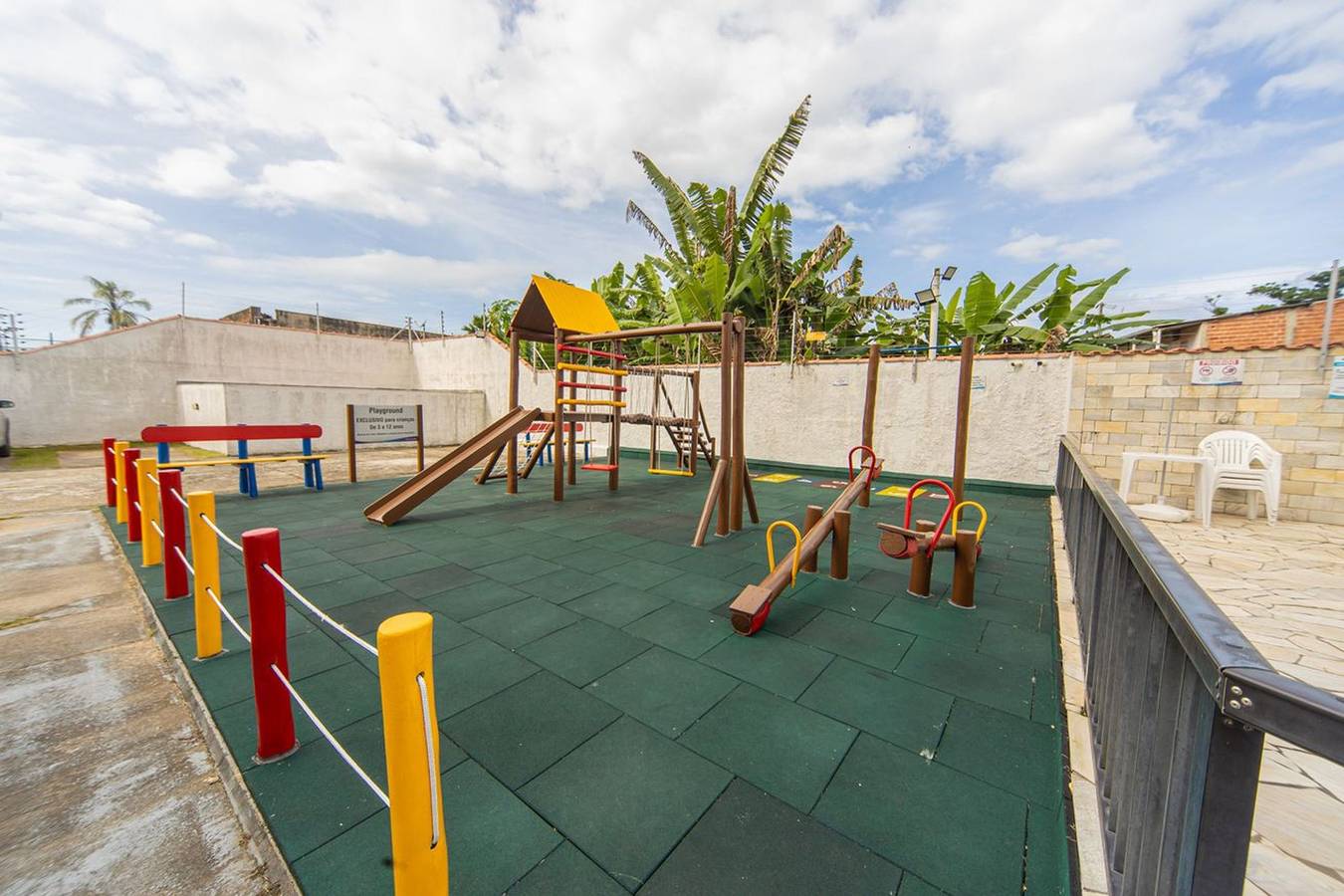 Geheel appartement, Apto com Piscina e Vaga a 750m da Praia da Enseada in Bertioga, Baixada Santista