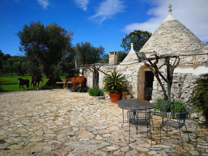 Ferienhaus für 9 Personen, mit Terrasse und Garten sowie Pool und Ausblick in Villa Castelli