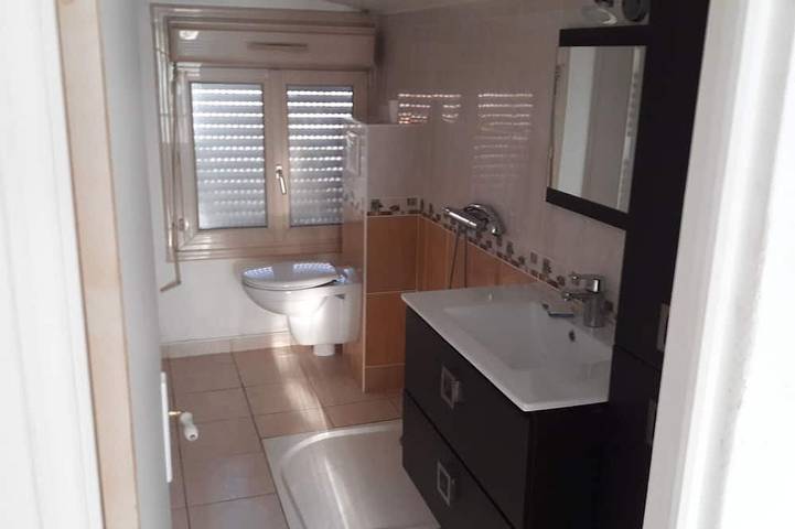 Haus mit 1 Schlafzimmer, 1 Veranda und eine Garage in der Nähe der Rennstrecke 24 Stunden in Le Mans, Sarthe