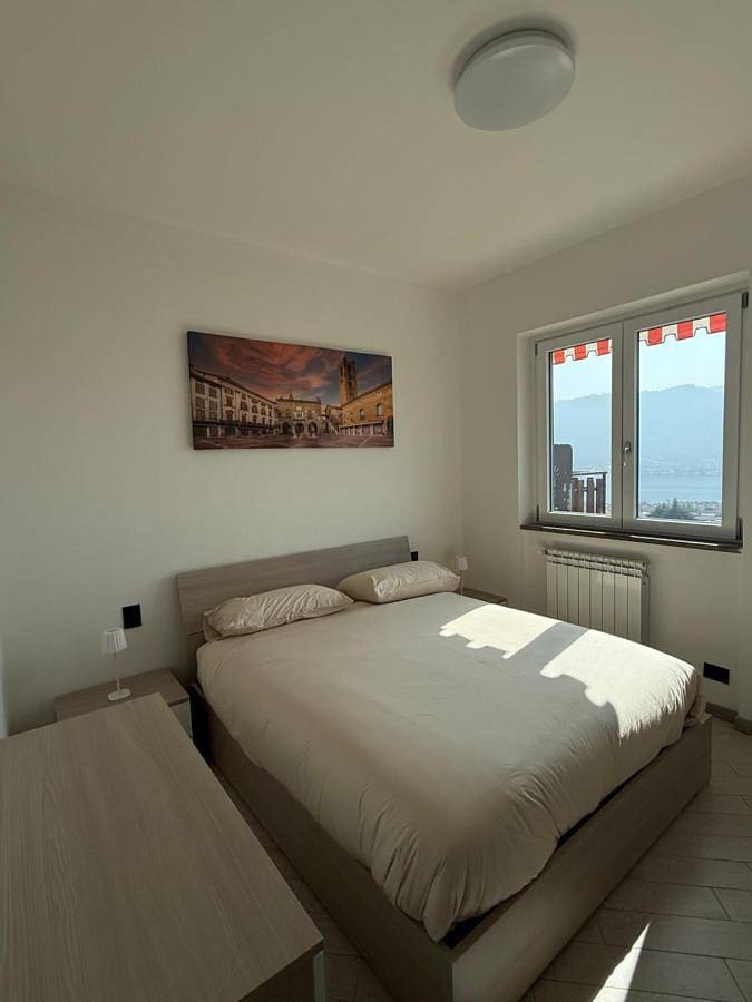 Location de vacances pour 3 personnes, avec Balcon et Terrasse ainsi que Jardin et Vue à Sarnico - 2