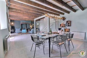Gîte pour 4 personnes, avec jardin et terrasse à Saint-Clet