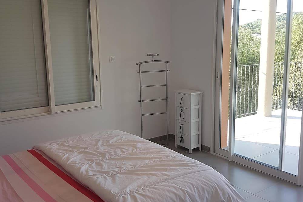 Ganze Wohnung, 2-Zimmer-Wohnung 200 Meter vom Wifi-Strand entfernt, Balkone, Terrassen, in Abbartello, Olmeto