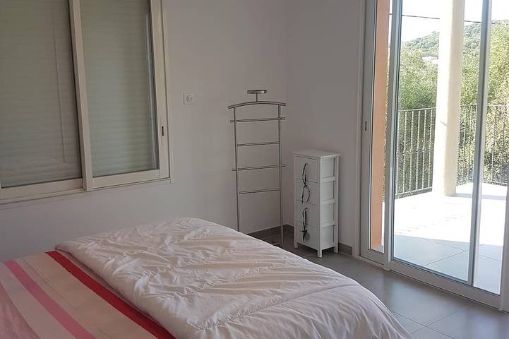 Ganze Wohnung, 2-Zimmer-Wohnung 200 Meter vom Wifi-Strand entfernt, Balkone, Terrassen, in Abbartello, Olmeto
