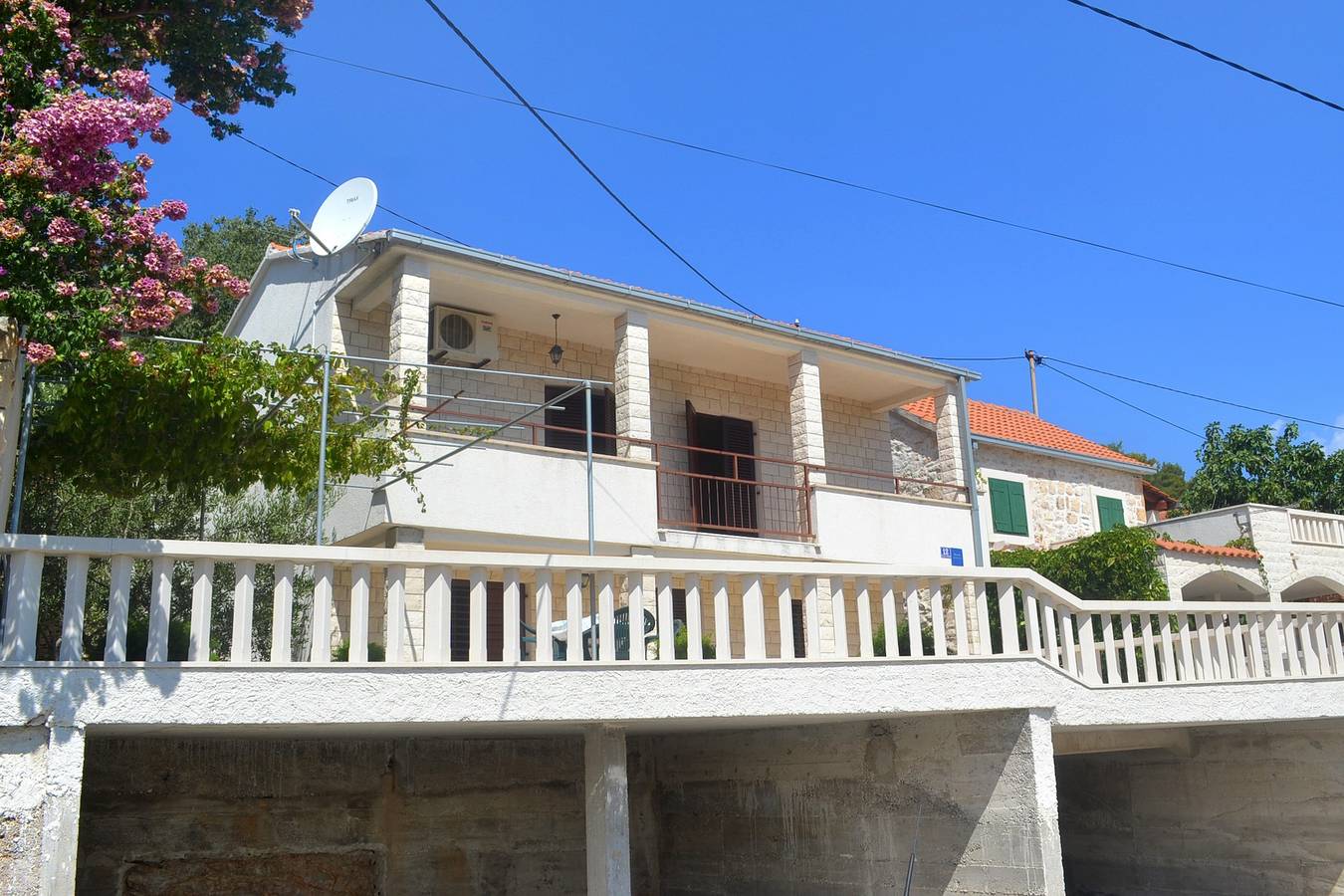 Entire apartment, Two bedroom apartment with terrace and sea view Sutivan, Brač A-2846-b in Sutivan, Brac