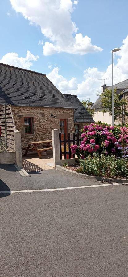 Location de vacances pour 3 personnes, avec terrasse, adapté aux familles à Matignon - 2