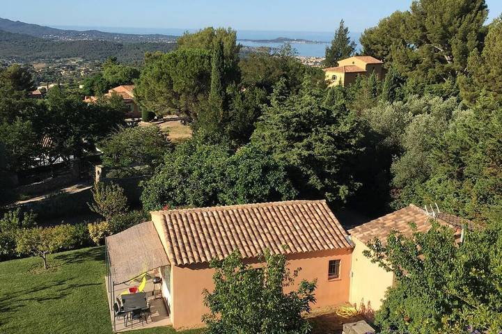 Maison de vacances pour 5 personnes, avec terrasse et jardin à Ollioules