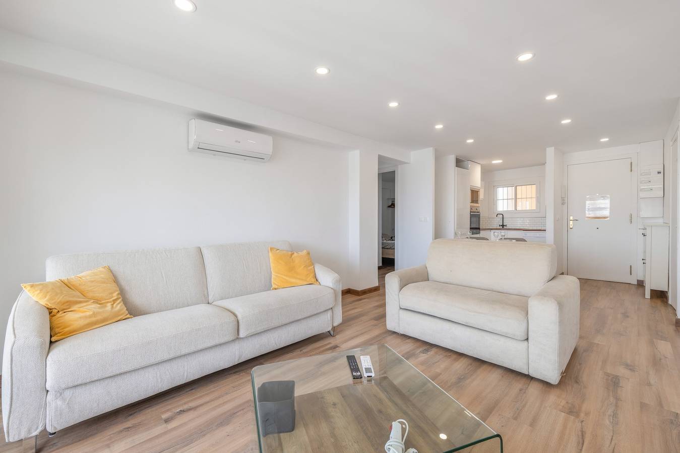 Apartamento luminoso con piscina, terraza y parking cerca de la playa en Salou in Salou, Costa Dorada