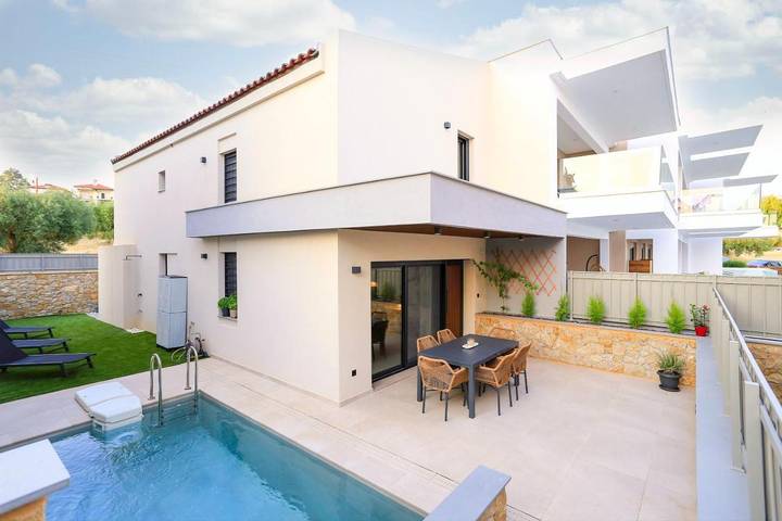 Villa für 6 Personen, mit Garten und Pool - 1