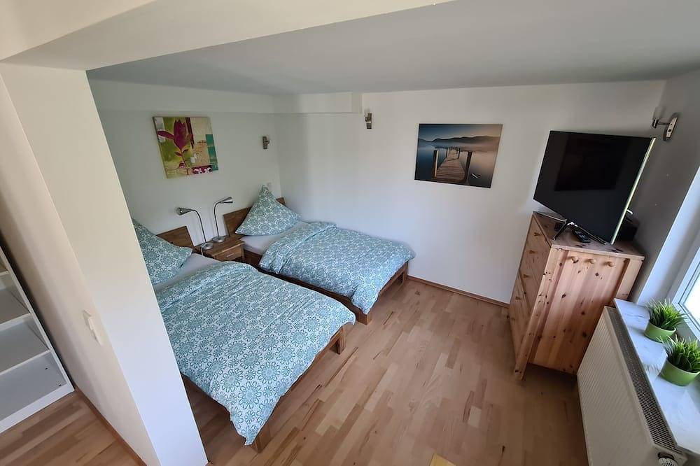 Entire apartment, Very quiet, in almost green surroundings in Solingen, Bergisch region