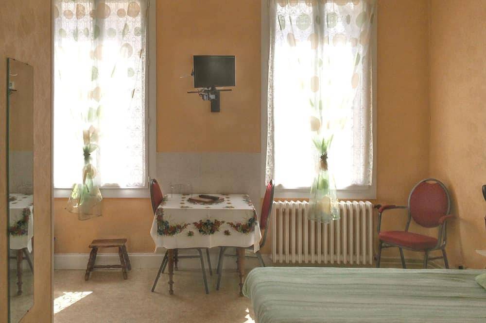 Apartamento entero, Homerez - Estudio en Néris-les-Bains in Néris-les-Bains, Región de Montluçon