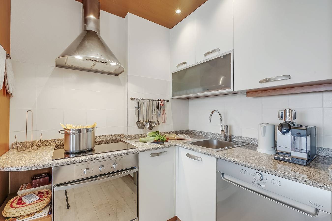 Ganze Wohnung, Ferienwohnung für 6 Personen mit Seeblick in Porlezza, Gemeinde Porlezza