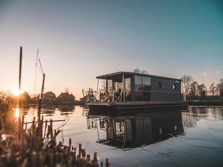 Boot für 2 Personen, mit Terrasse und Ausblick sowie Seeblick