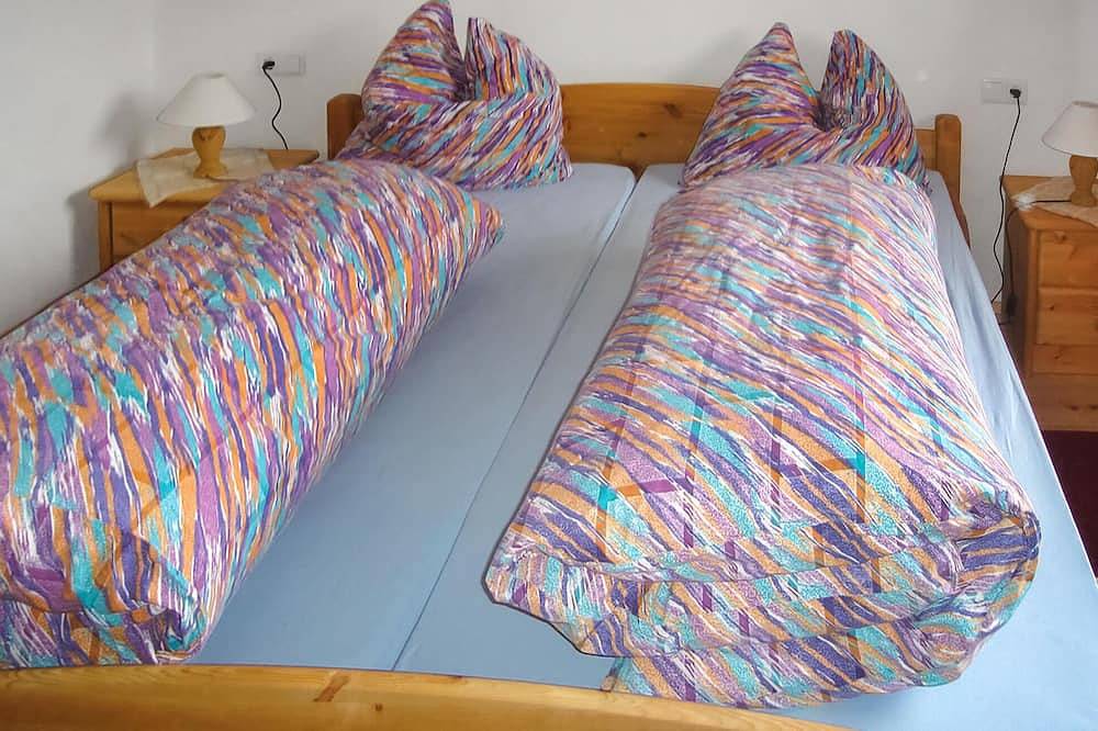 Entire apartment, Gemuetliche Ferienwohnung in Ehrwald, Ammergau alps (Austria)